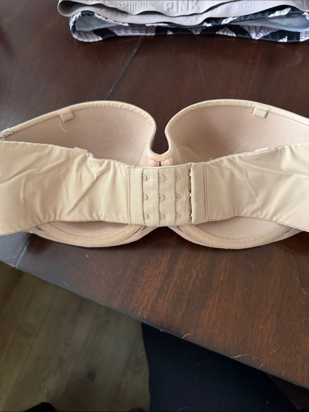 Strapless Victoria Secret Bra - Picture 2 of 2